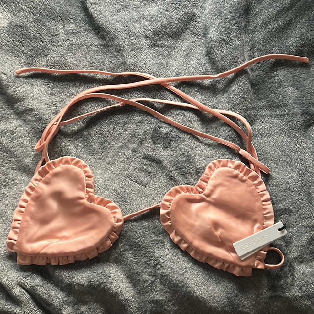 Rumored heart top